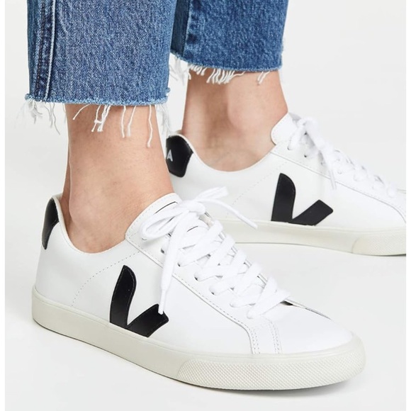 Veja Esplar Sneakers (US 8, EU 39) - Picture 2 of 7